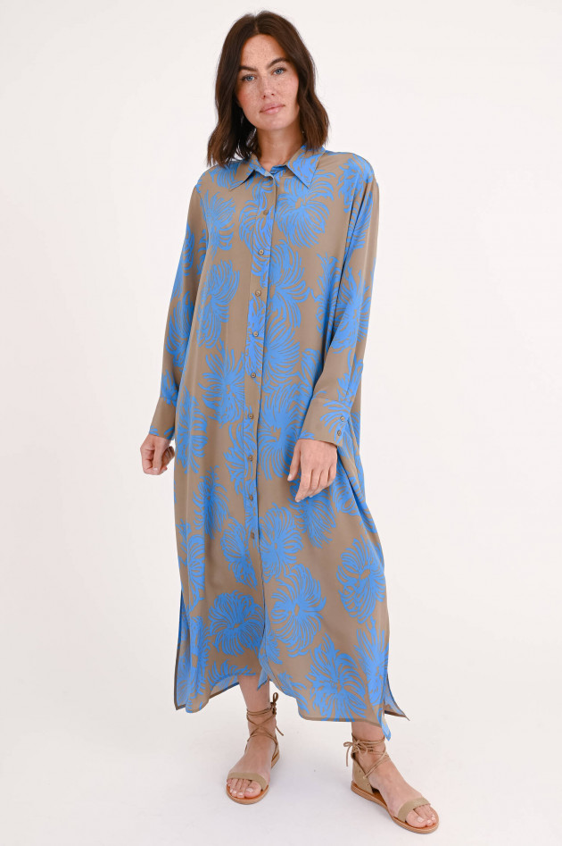 Lu Li Lina Kleid aus Seide mit Muster in Taupe/Blau