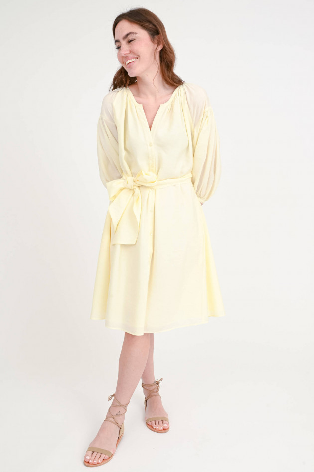 Lu Li Lina Kleid  AUA mit voluminösen Ärmeln in Butteryellow