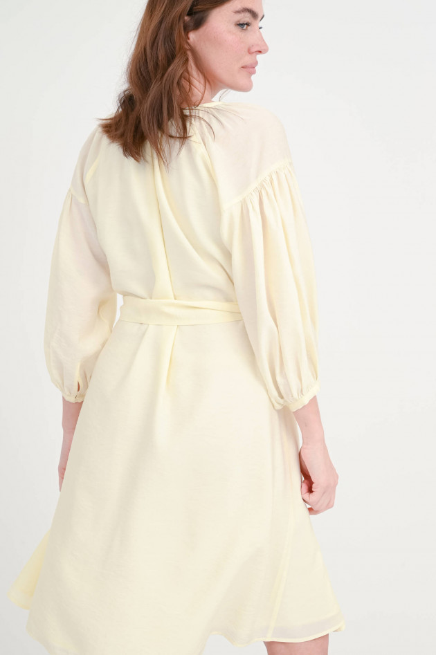 Lu Li Lina Kleid  AUA mit voluminösen Ärmeln in Butteryellow