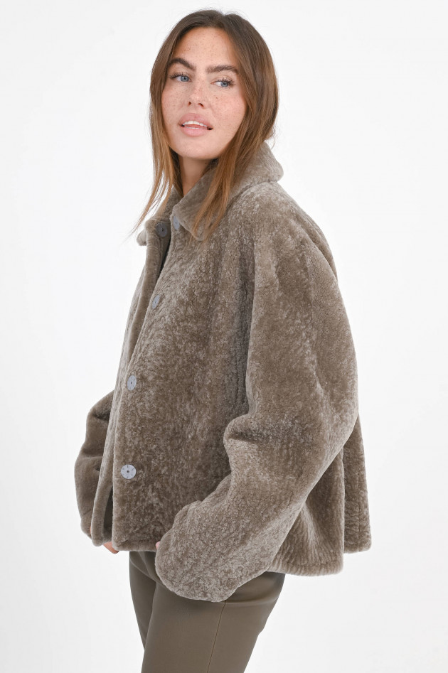 Manzoni 24 Jacke aus Lammfell in Greige
