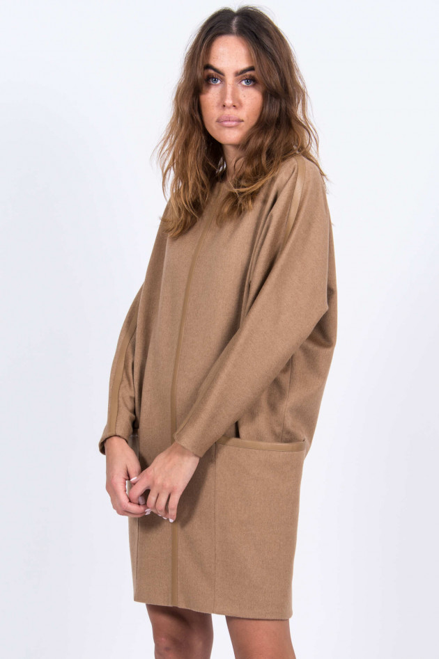 Max Mara Main Kleid aus Kamelhaar in Camel