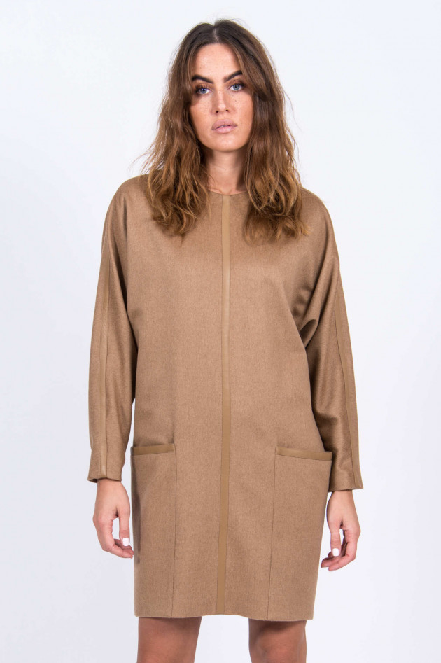 Max Mara Main Kleid aus Kamelhaar in Camel