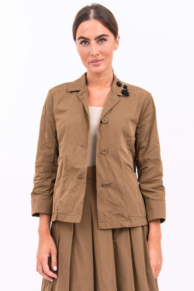 Max Mara-S Jacke mit Brosche in Camel