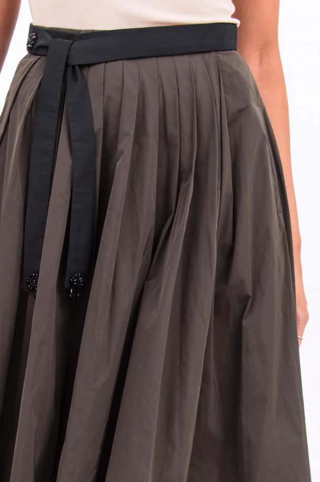 Max Mara-S Maxi-Rock mit Schmuckstein-Detail in Oliv