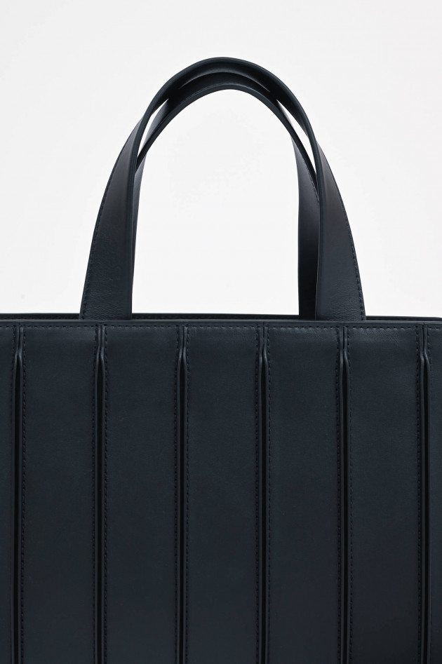 Max Mara Tasche mit abgesteppten Lederdetails in Schwarz