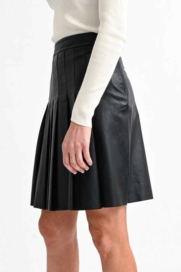 Max Mara Weekend Faltenrock ATRENCH aus Leder in Schwarz
