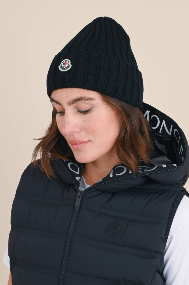 Moncler Mütze mit Logo-Patch in Schwarz