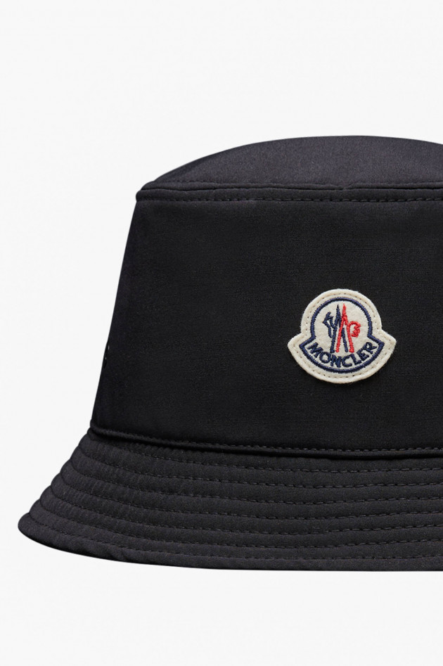 Moncler Bucket Hat mit Logopatch in Schwarz