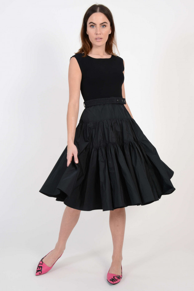 Moncler Kleid mit Taftrock und Rüschen in Schwarz