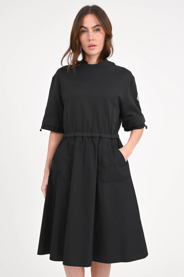 Moncler Kleid mit elastischer Taille in Schwarz
