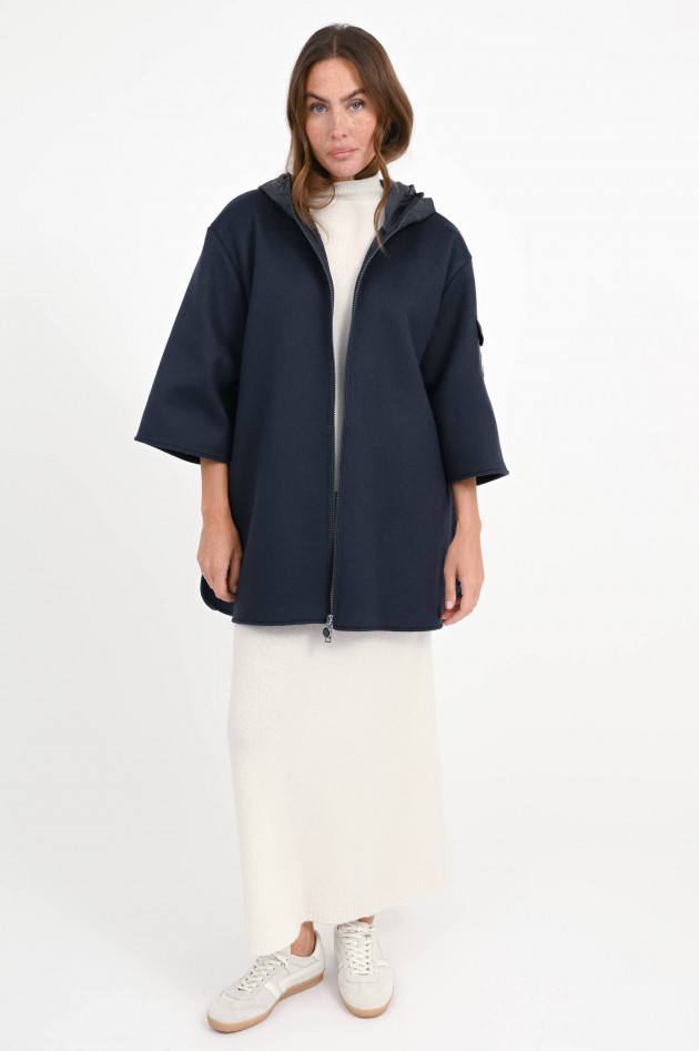 Moncler Cape mit gesteppter Kapuze in Navy