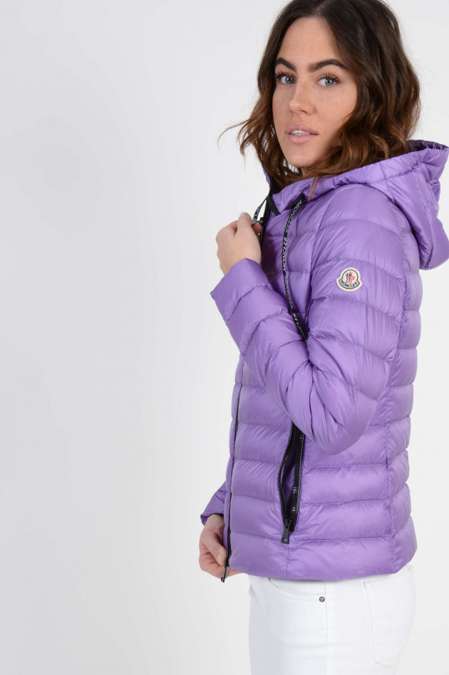 Moncler Leichtdaunenjacke SEOUL mit Moncler Logoband in Violett