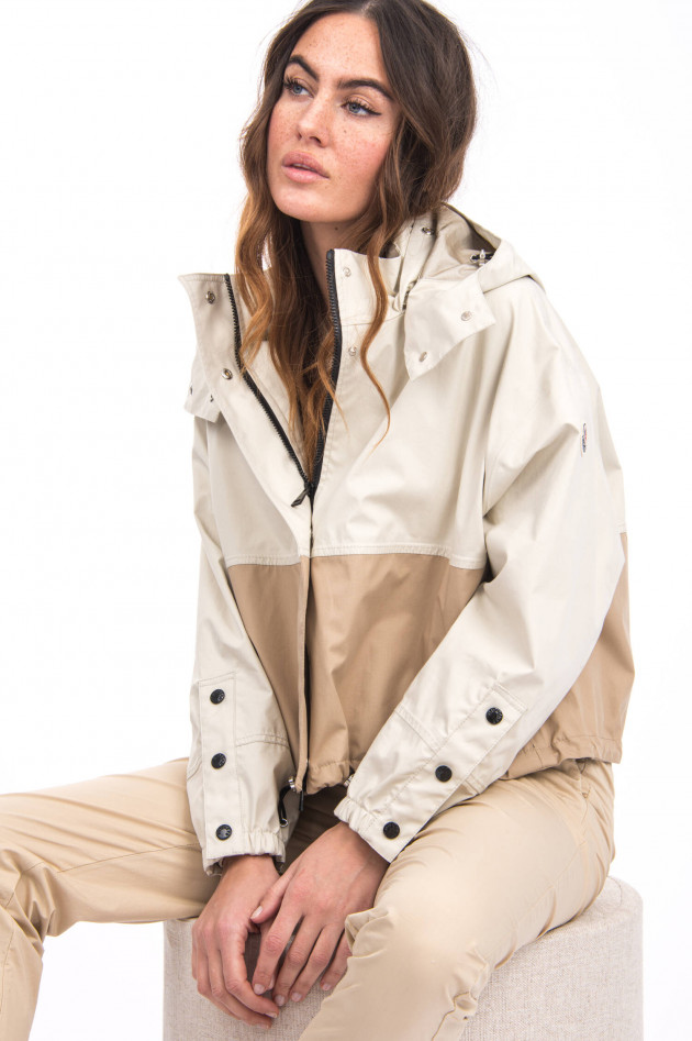 Moncler Jacke AKHAMAR mit kurzem Schnitt in Beige/Sand