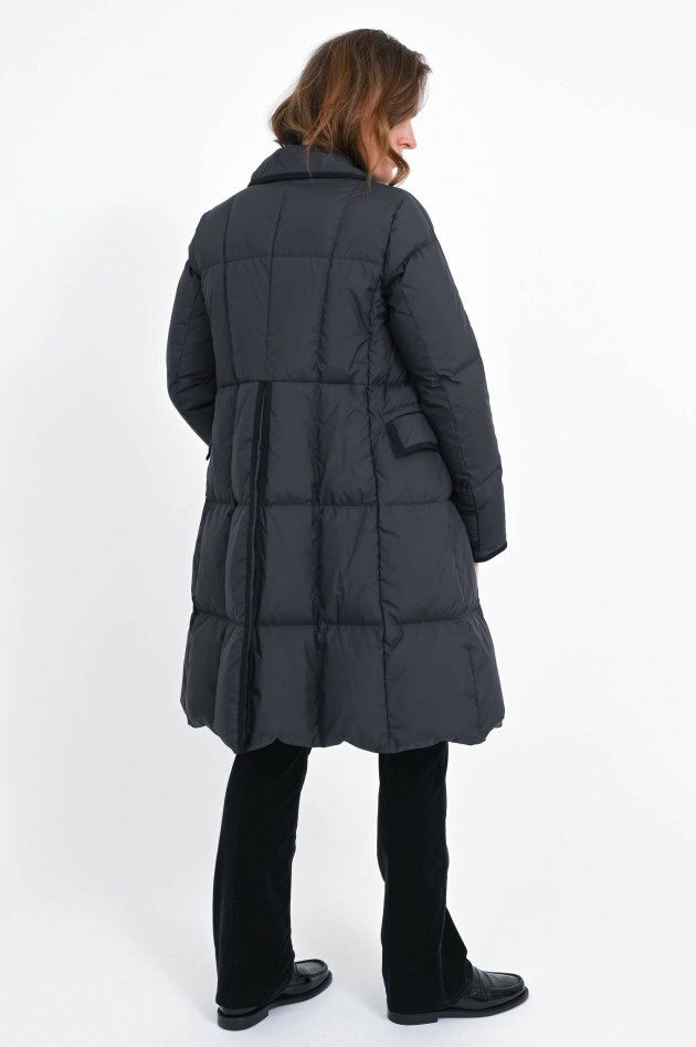 Moncler Daunen Steppmantel mit Hemdkragen in Black
