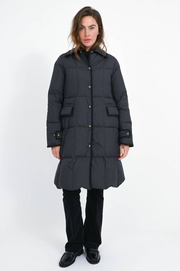 Moncler Daunen Steppmantel mit Hemdkragen in Black