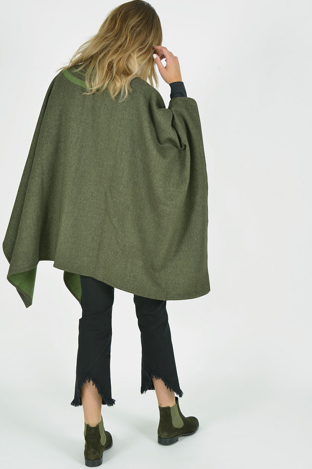Moncler Poncho mit Daunenschal in Grün