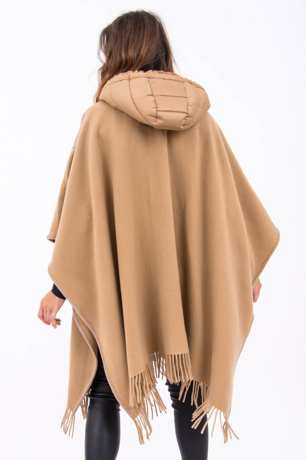 Moncler Poncho aus Wolle in Camel