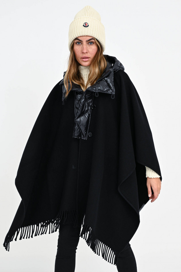 Moncler Woll-Cape mit Daunenstepp-Kapuze in Schwarz