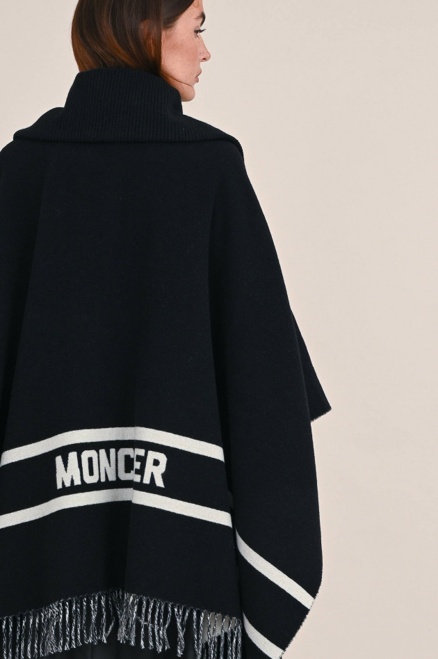 Moncler Cape aus Wollfilz in Schwarz