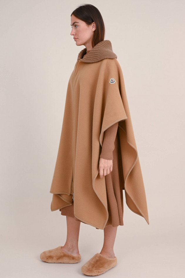 Moncler Cape aus Wollfilz in Camel