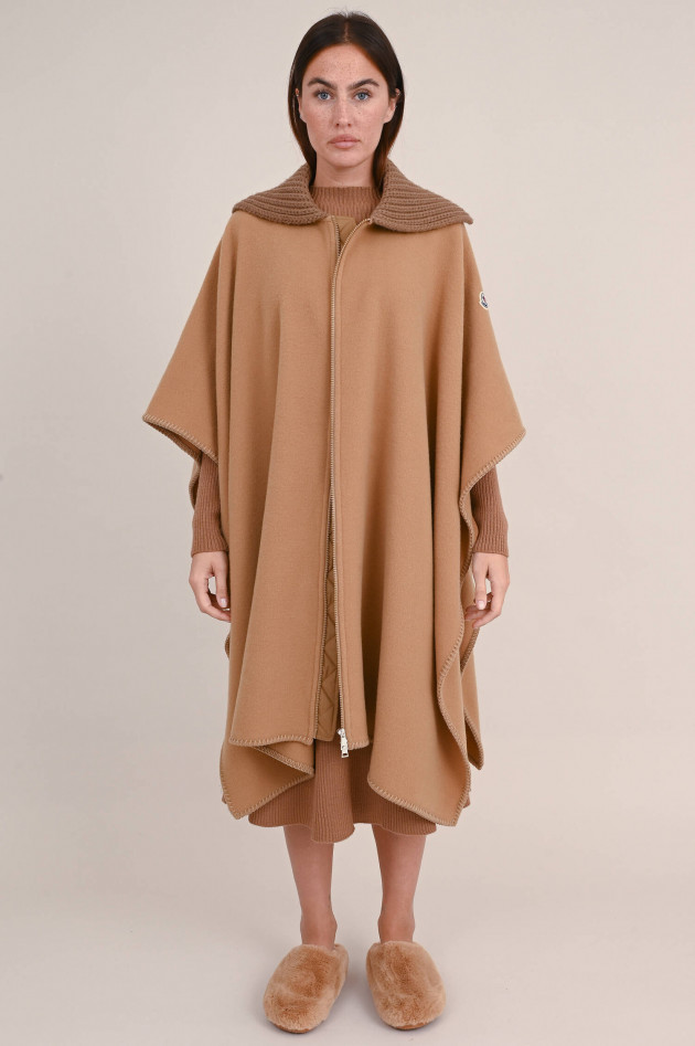 Moncler Cape aus Wollfilz in Camel