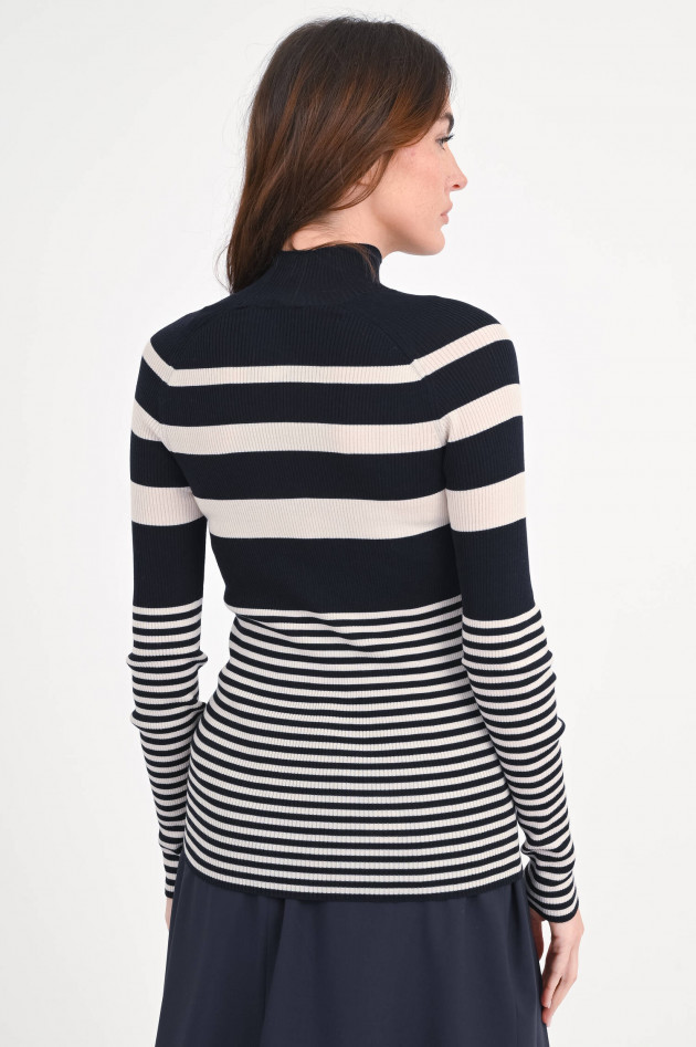 Moncler Gestreifter Rollkragenpullover in Navy/Creme