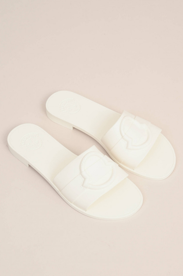 Moncler Slipper mit Ton-in-Ton-Logo in Creme