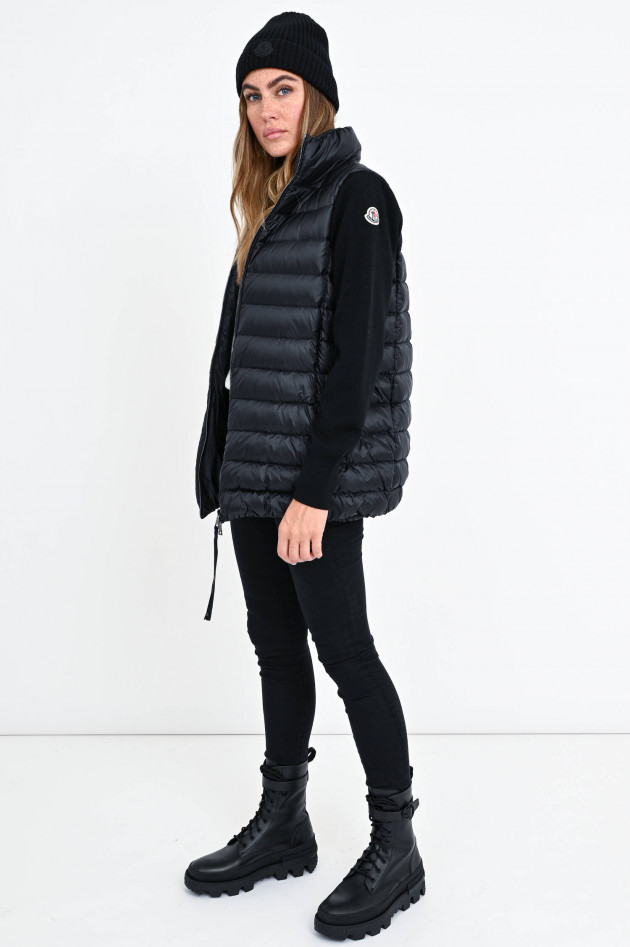 Moncler Lange Daunenjacke mit Strickarm in Schwarz