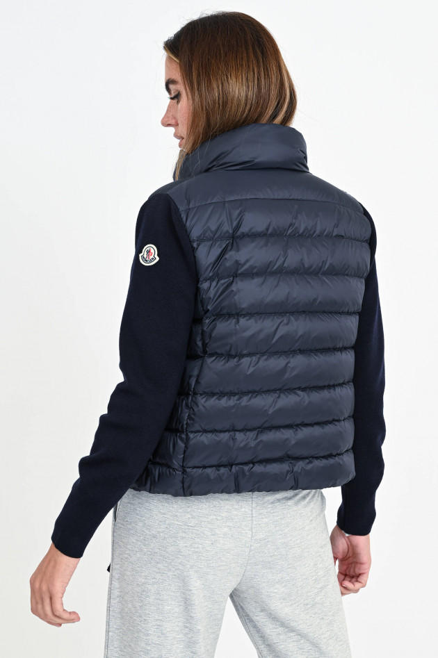 Moncler Kurze Daunenstepp-Jacke mit Strickarm in Navy