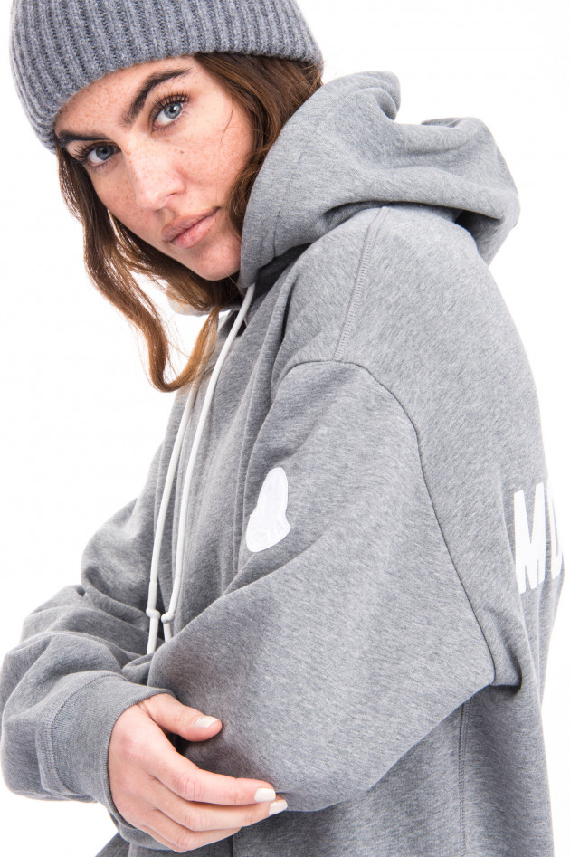 Moncler Hoodie mit Label-Schriftzug in Grau