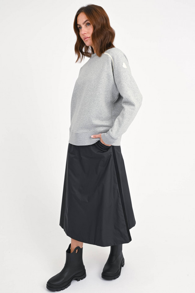 Moncler Pullover mit Details in Hellgrau