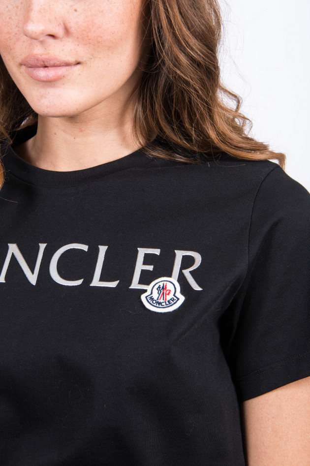 Moncler T-Shirt mit Metallic-Schriftzug in Schwarz