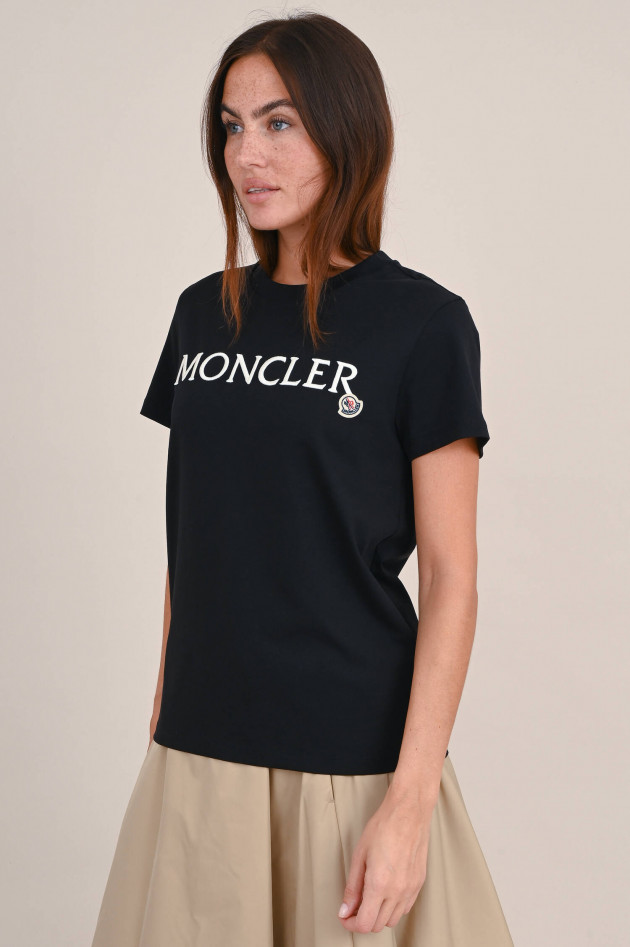 Moncler T-Shirt mit Logo-Stickerei in Schwarz
