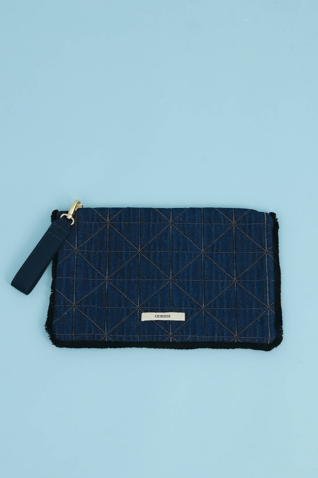 Odeeh Clutch in Stepp-Optik in Indigoblau