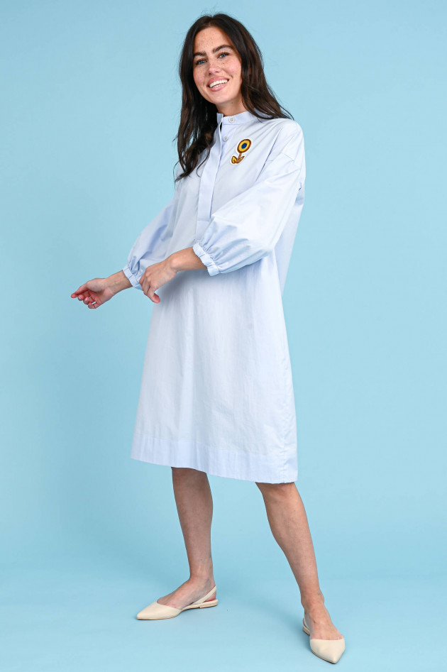Odeeh Blusenkleid mit Stehkragen von Hellblau