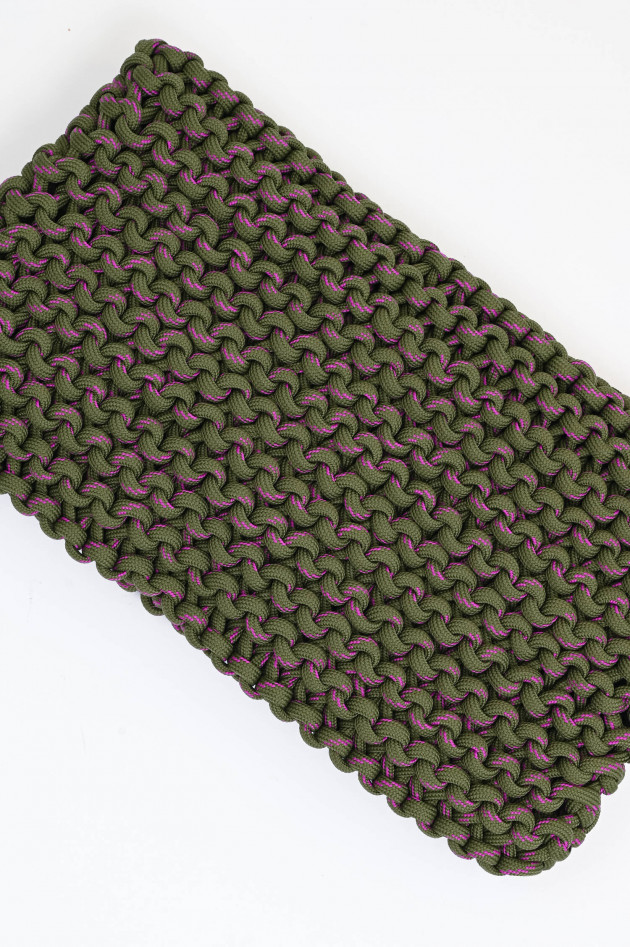 Odeeh Gehäkelte Clutch in Dark Moss