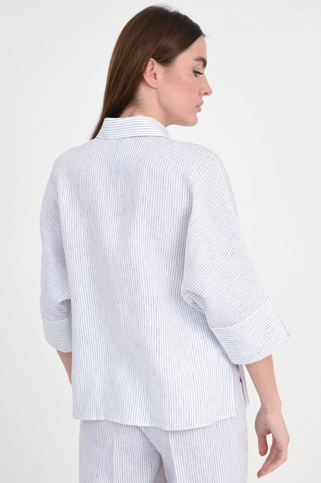 Peserico Gestreifte Bluse mit Pereln-Detail in Weiß/Khaki