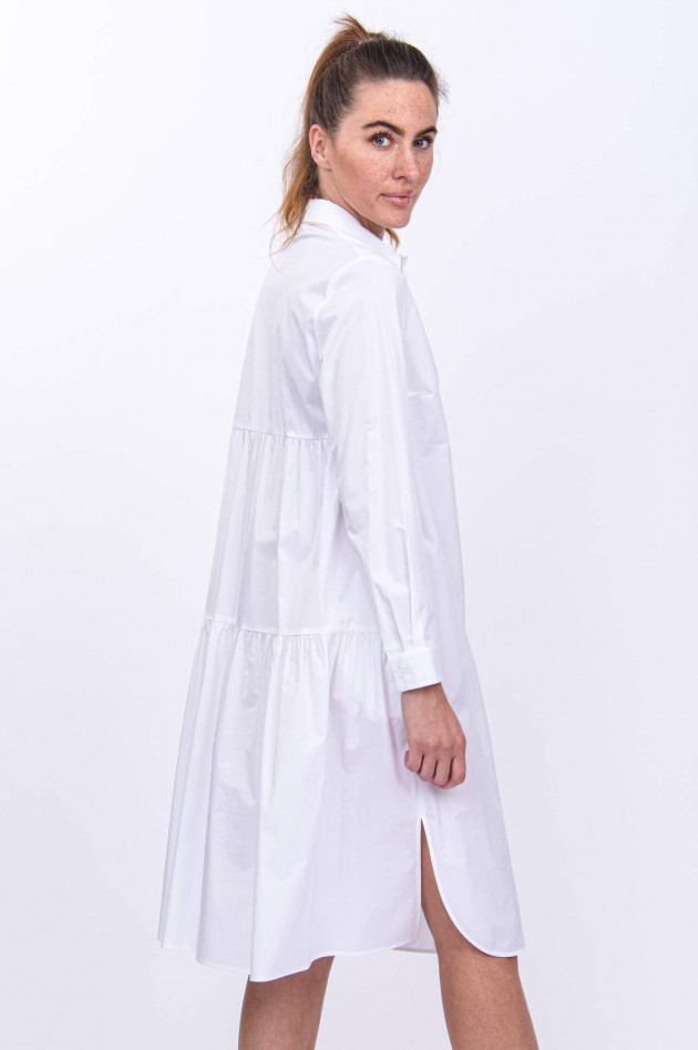 Peserico Blusenkleid mit Schmucksteinkette in Weiß