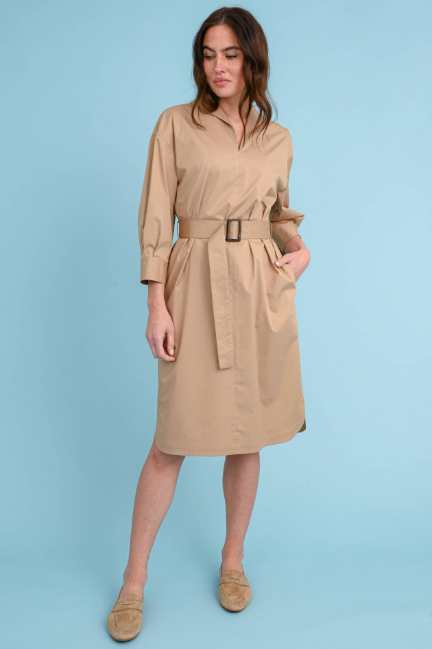 Peserico Langarm-Kleid mit Gürtel in Camel