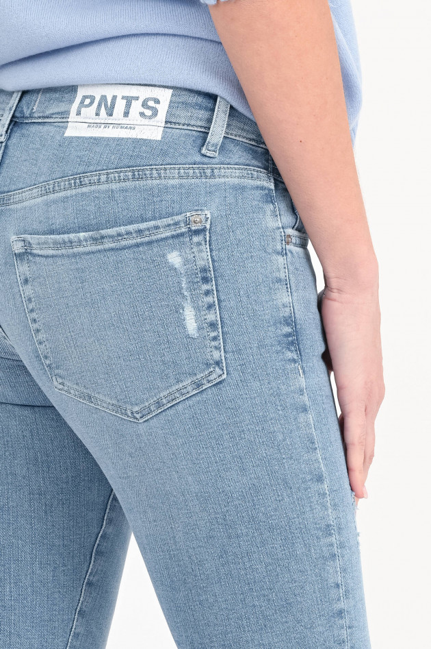 PNTS Cropped Flared Denim in Hellbau
