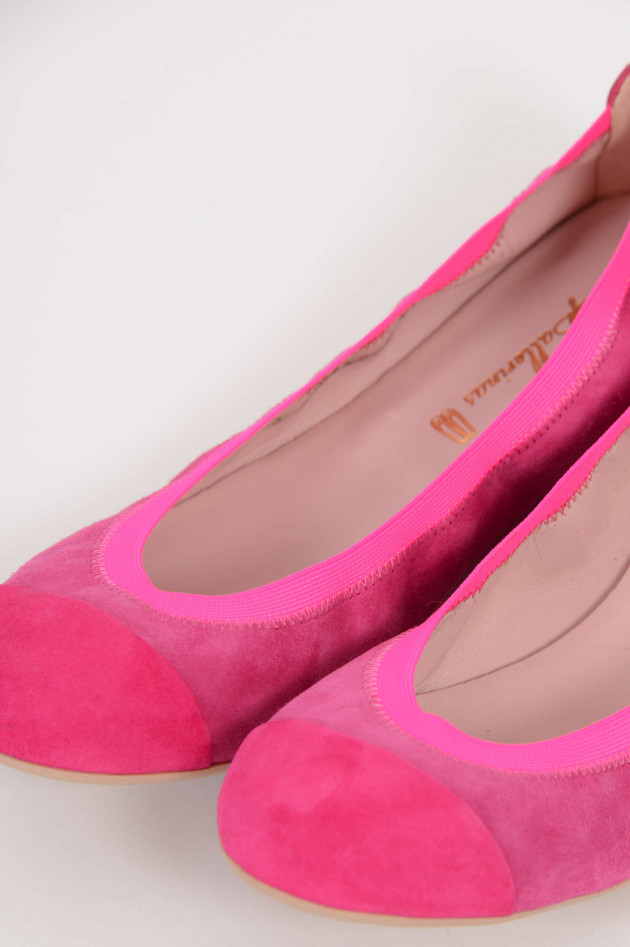 Pretty Ballerinas Ballerinas aus Veloursleder in Pink