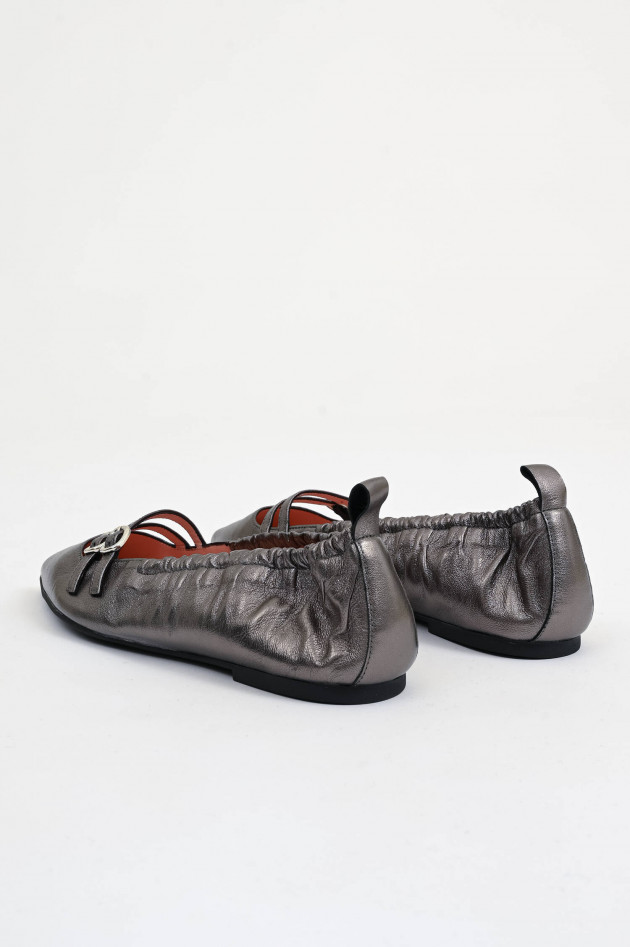 Pretty Ballerinas Ballerina mit Riemchen in Silbermetallic