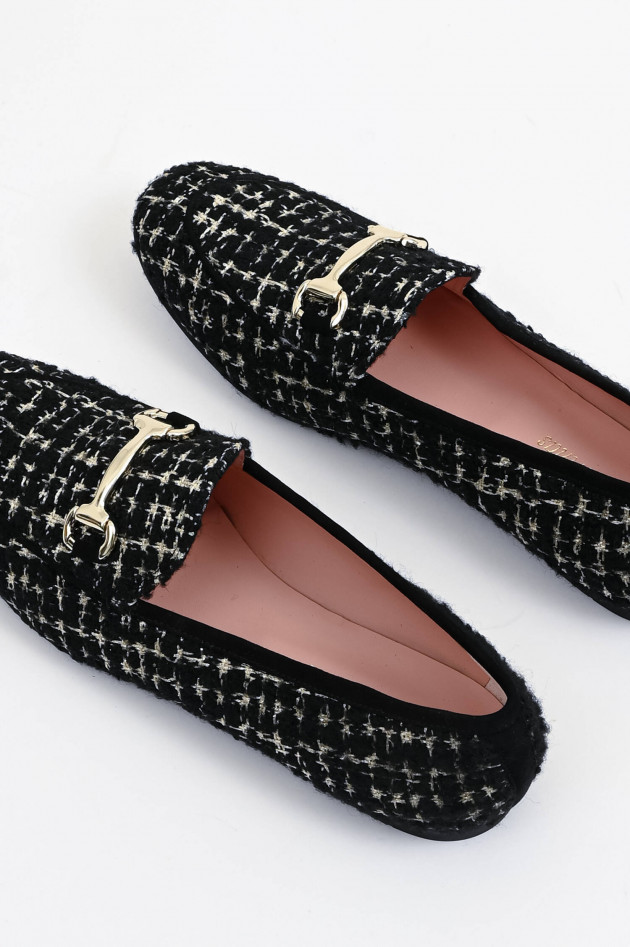 Pretty Ballerinas Loafer in Bouclé-Optik in Schwarz/Natur