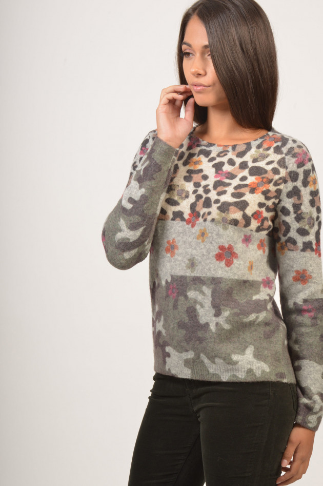 Princess goes Hollywood Pullover in Leo - Camouflage gemustert