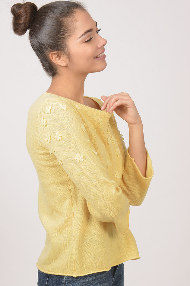 Princess goes Hollywood Pullover mit Blumenapplikation in Gelb