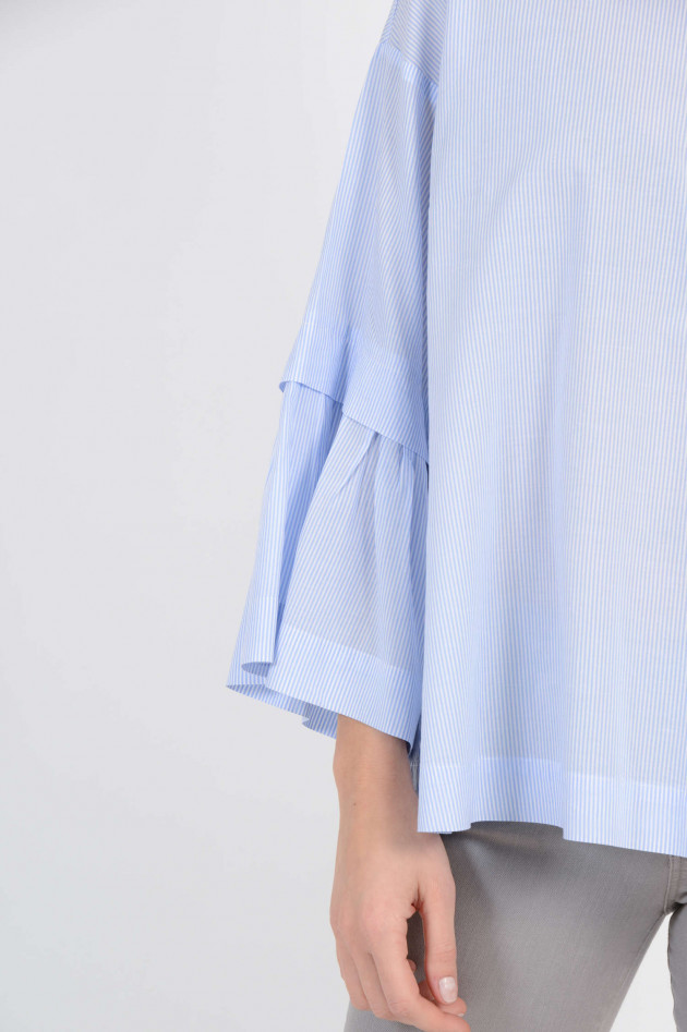 Repeat Oversized - Bluse mit Rüschen und Streifen in Blau/Weiß