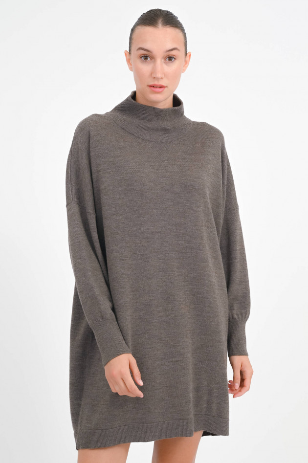 Repeat Oversize Kleid mit Ziernähten in Cacao