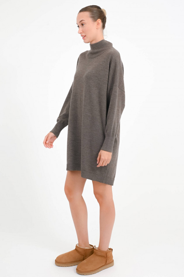 Repeat Oversize Kleid mit Ziernähten in Cacao