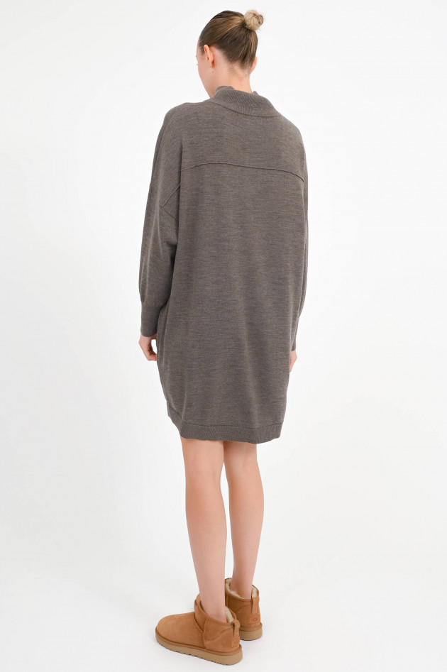 Repeat Oversize Kleid mit Ziernähten in Cacao