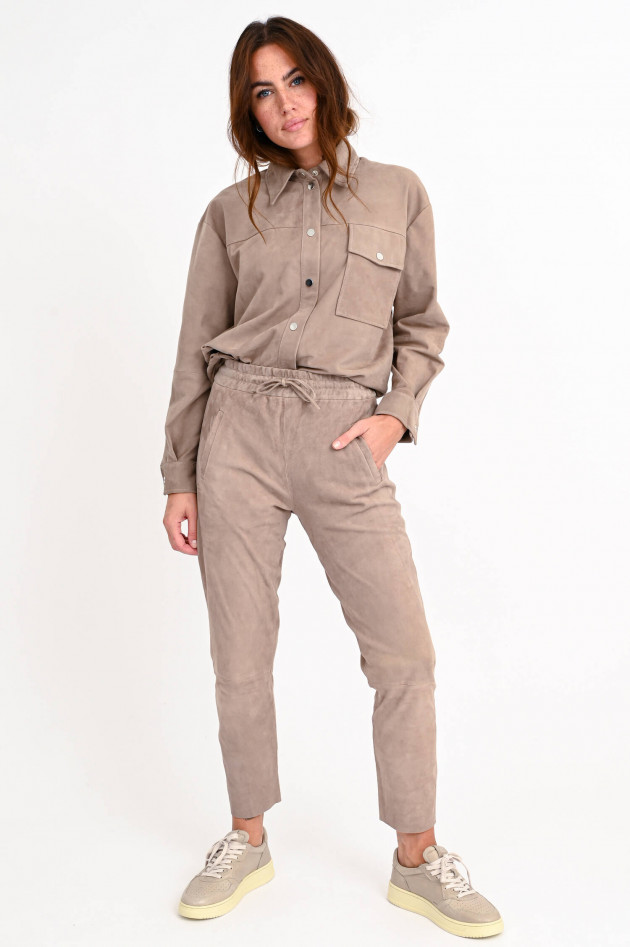 Repeat Hose aus Veloursleder in Taupe